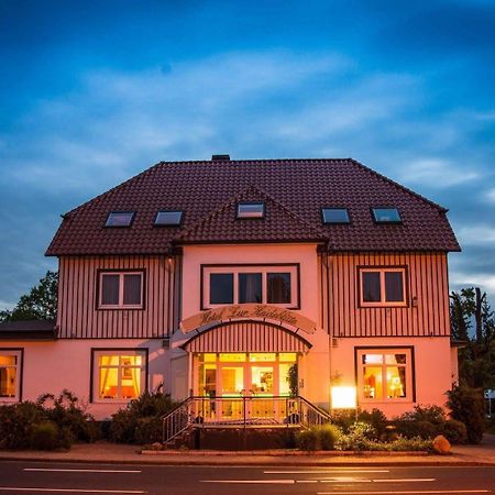 Hotel Zur Heidebluete Hambühren Esterno foto