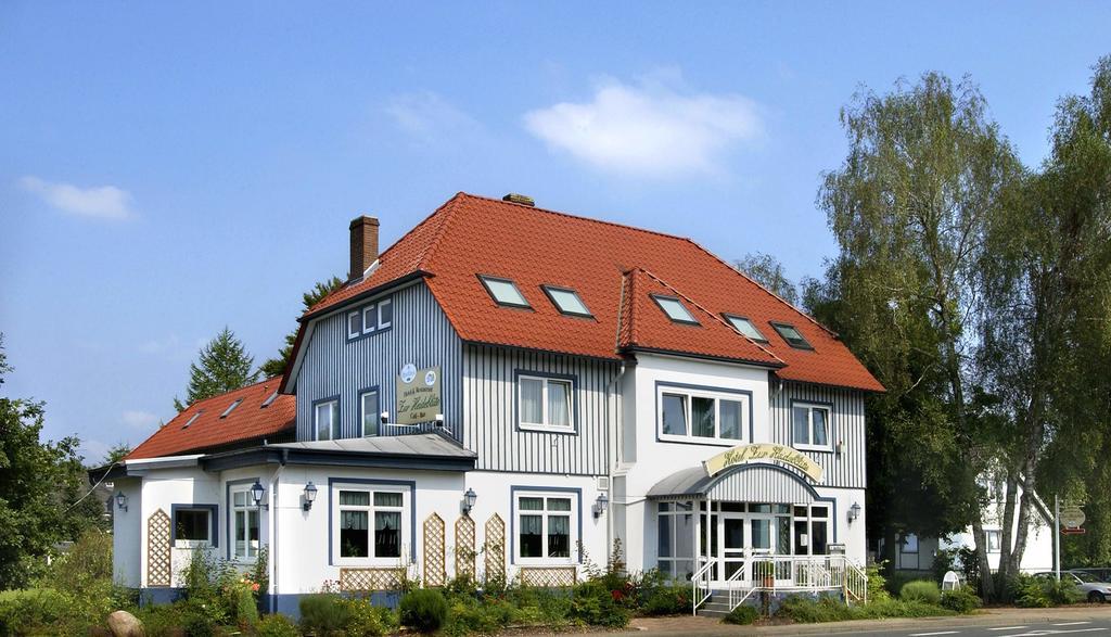 Hotel Zur Heidebluete Hambühren Esterno foto