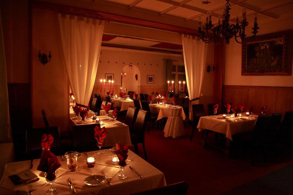 Hotel Zur Heidebluete Hambühren Esterno foto