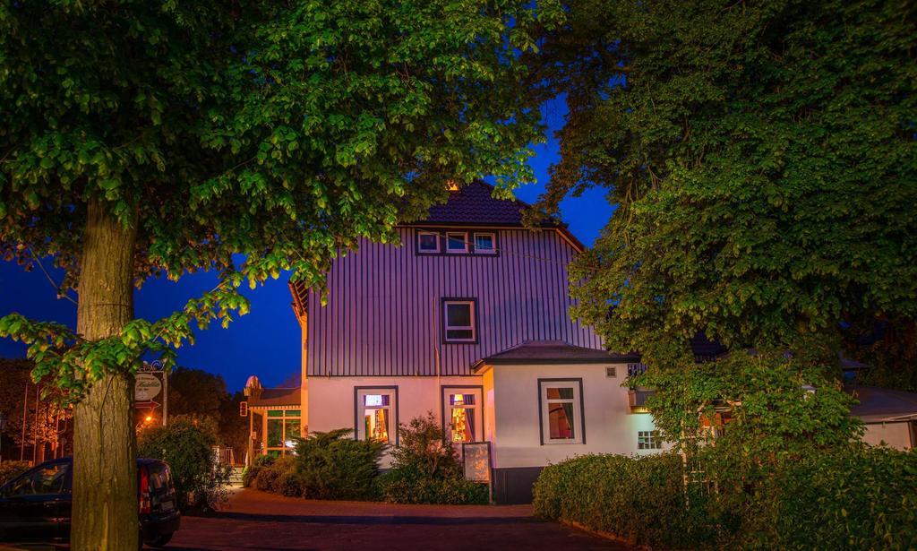 Hotel Zur Heidebluete Hambühren Esterno foto