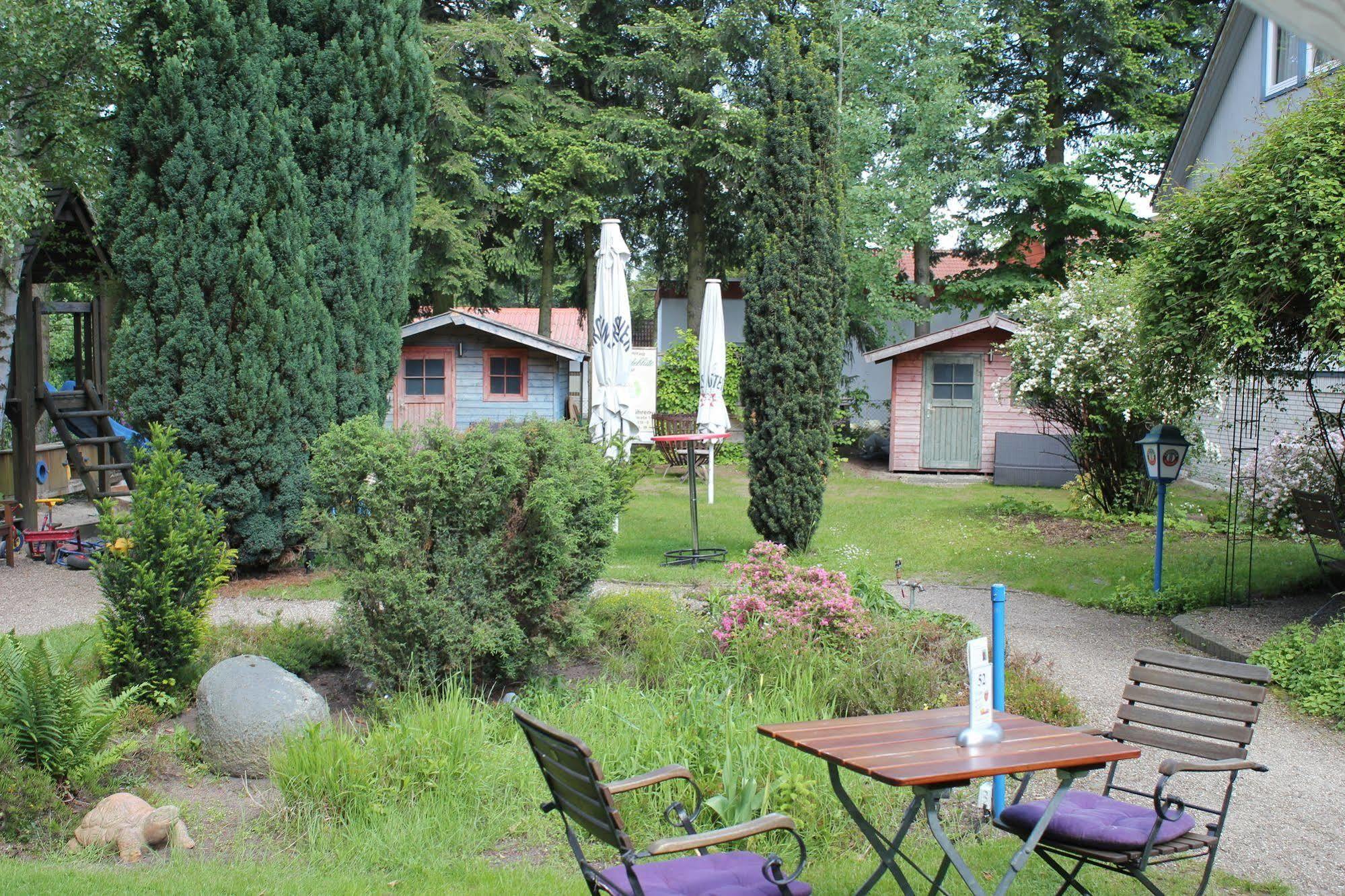 Hotel Zur Heidebluete Hambühren Esterno foto